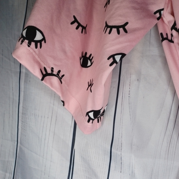 Spoiled Angel Pink Robe with Eye Print - Picture 8 of 12